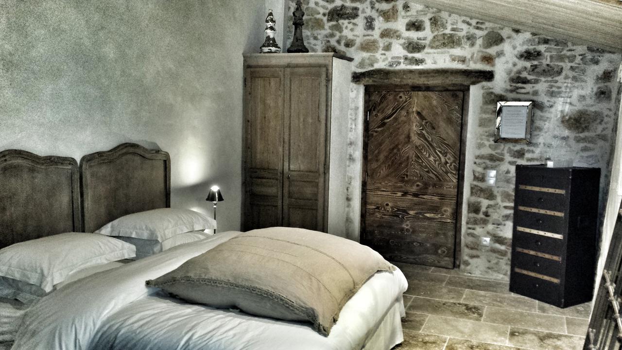 Le Domaine Saint Martin Bed & Breakfast Flassans-sur-Issole Exterior photo