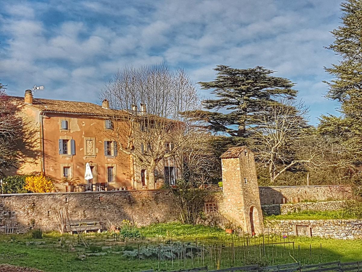 Le Domaine Saint Martin Bed & Breakfast Flassans-sur-Issole Exterior photo
